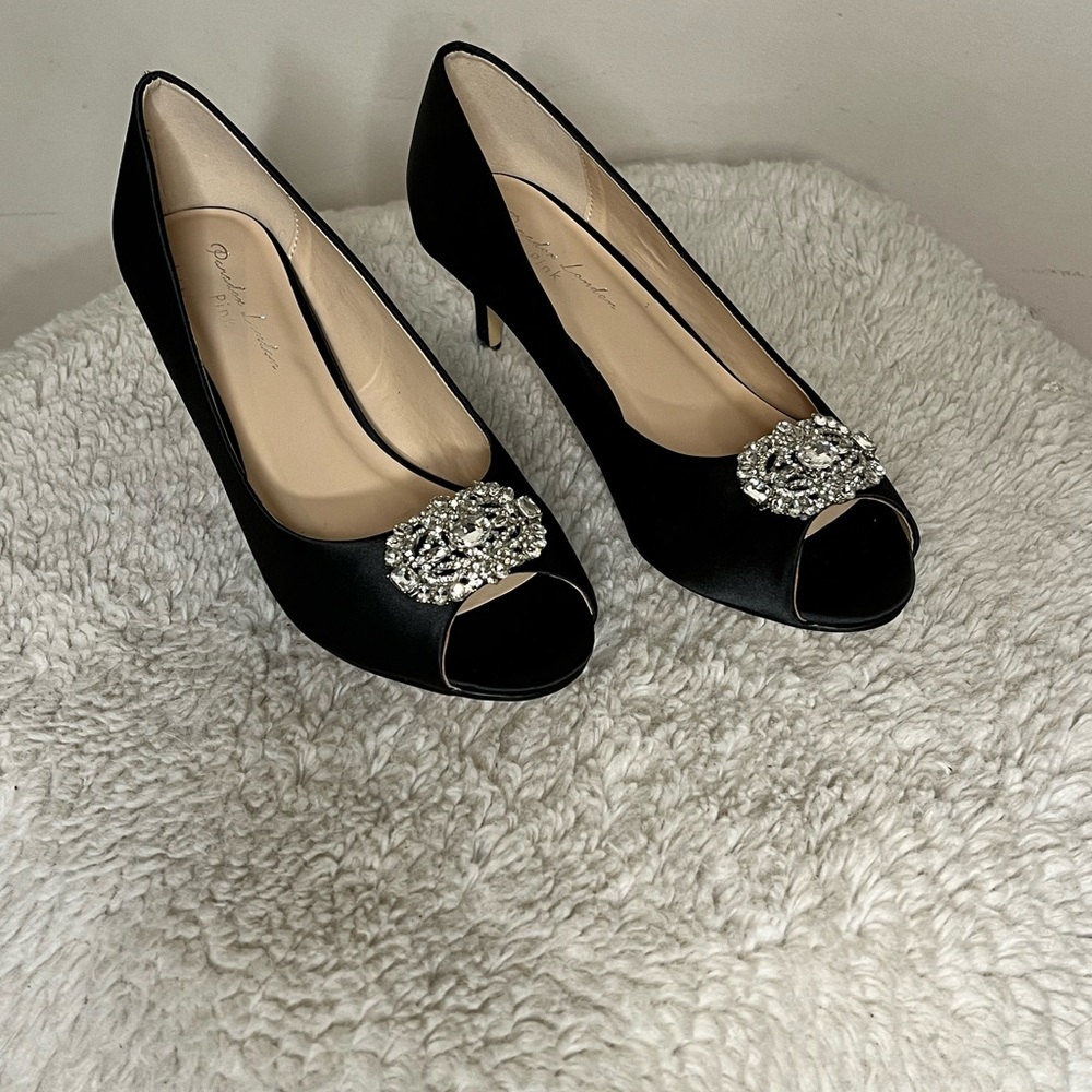 NIB Paradox London Women's Prunella Pump, Size 8.5 M. Rhinestones Black satin. - Picture 4 of 6
